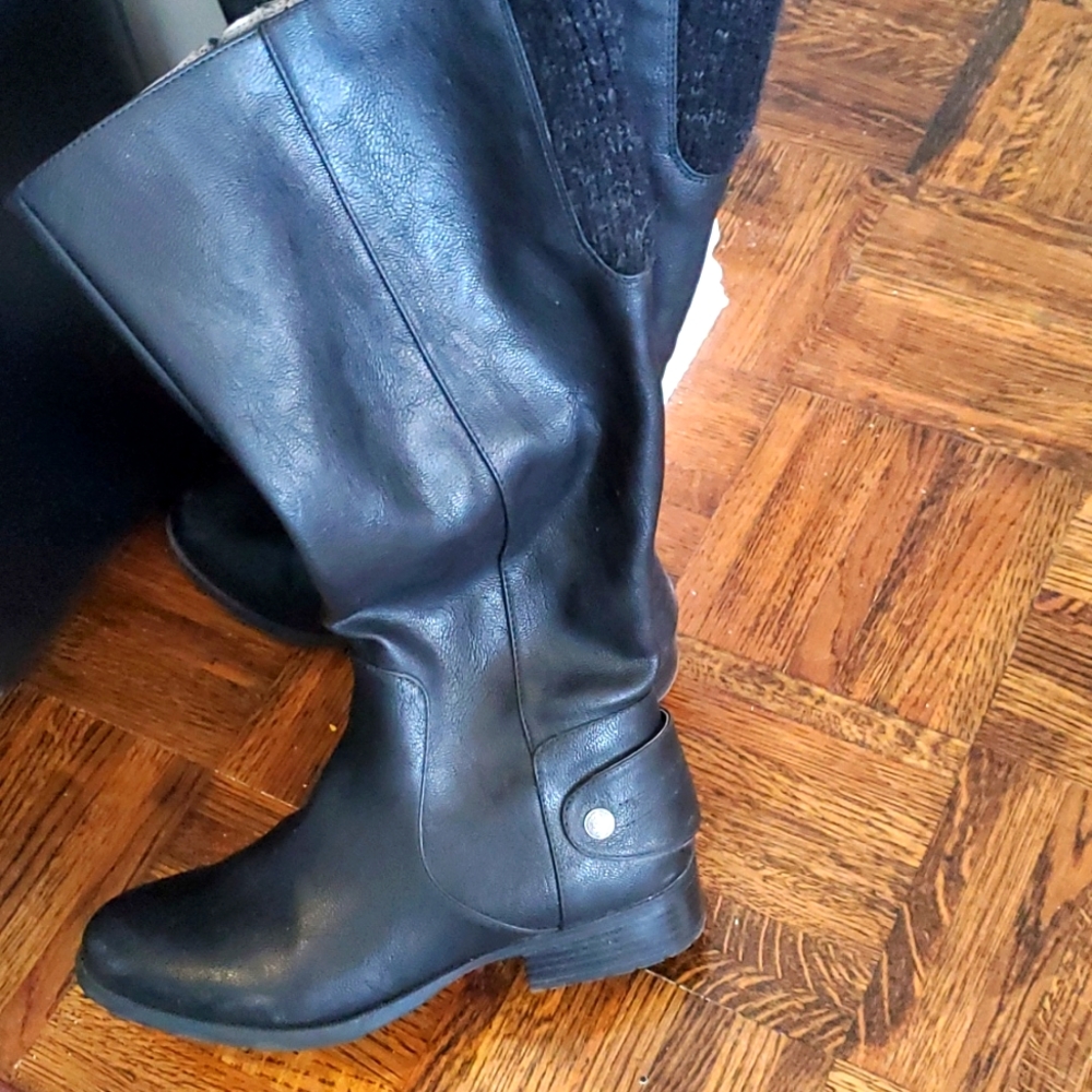 Black dress wide calf style winter boots size 7.5